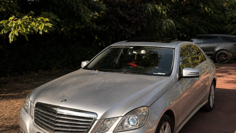 Silver Mercedes-Benz E 350, front view